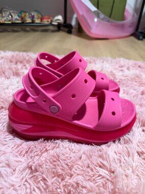Mega Crush Sandal 'juice' In Pink (Size 6)